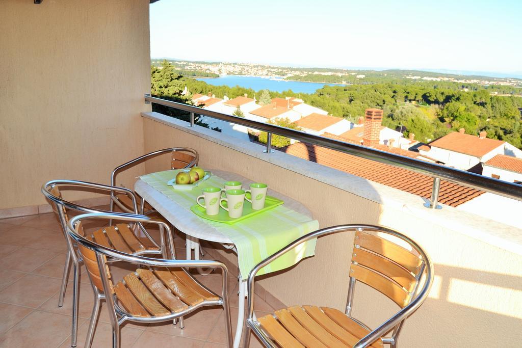 Apartments Tanja Premantura Bilik gambar
