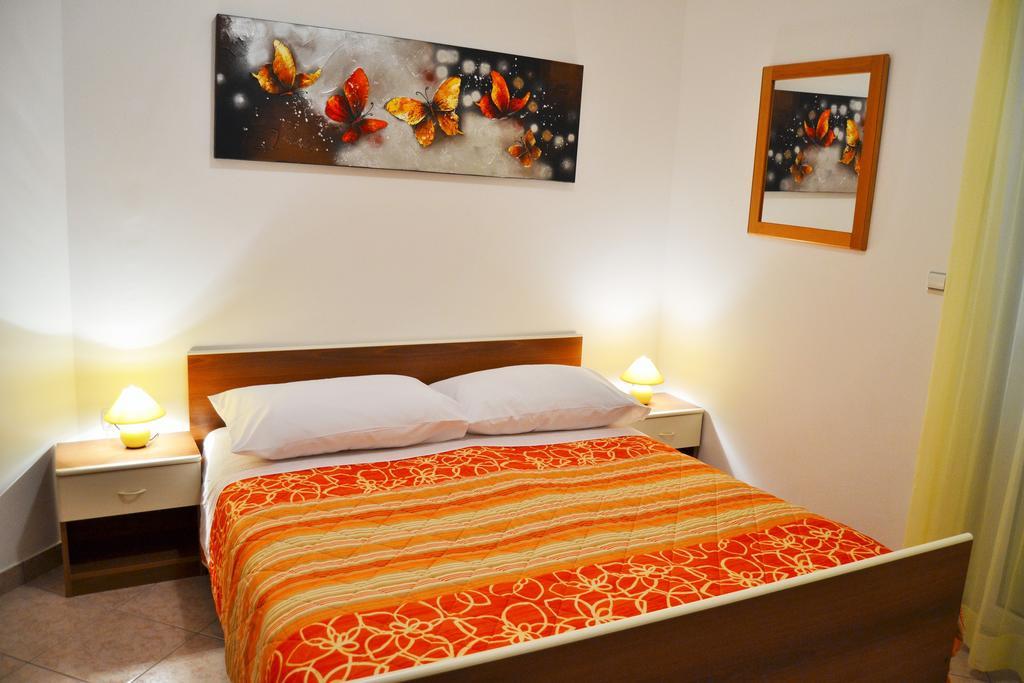 Apartments Tanja Premantura Bilik gambar