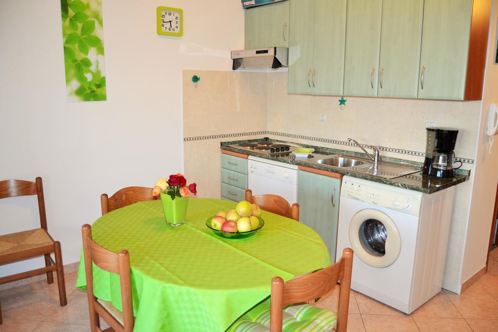 Apartments Tanja Premantura Bilik gambar