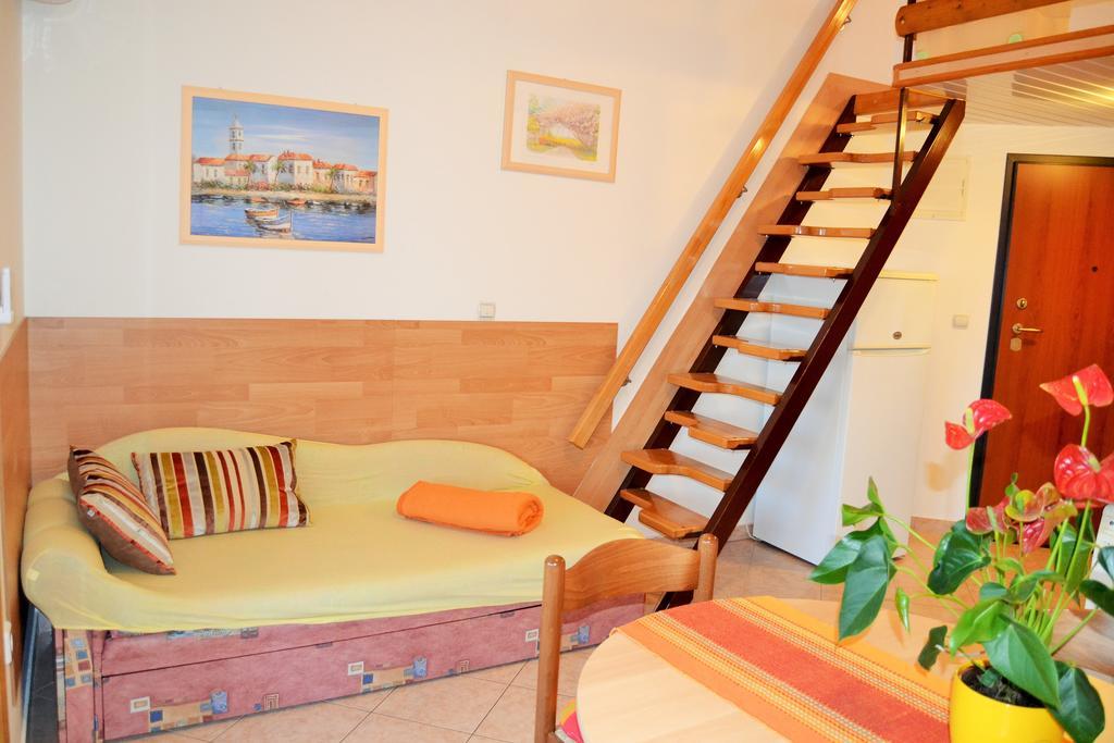 Apartments Tanja Premantura Bilik gambar