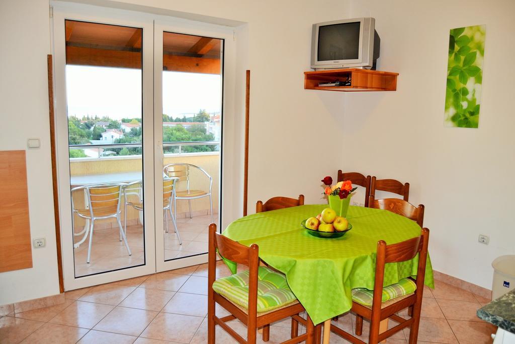 Apartments Tanja Premantura Bilik gambar